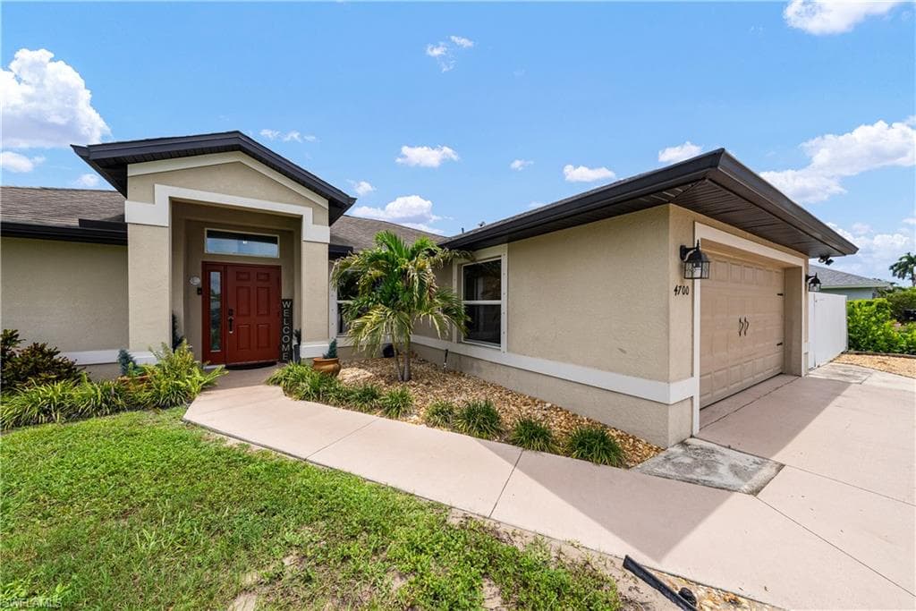 4700 32nd AVE SW NAPLES, FL 34116