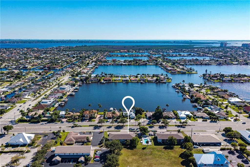 423 Cape Coral PKWY W 202 CAPE CORAL, FL 33914