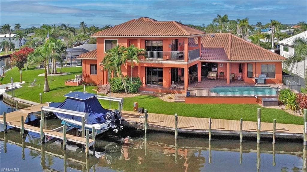 447 Avalon DR CAPE CORAL, FL 33904