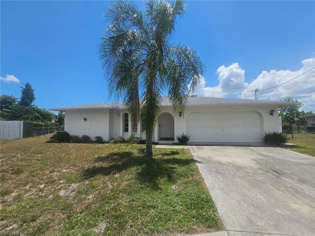 5989 Hillyer CT W NORTH FORT MYERS, FL 33903