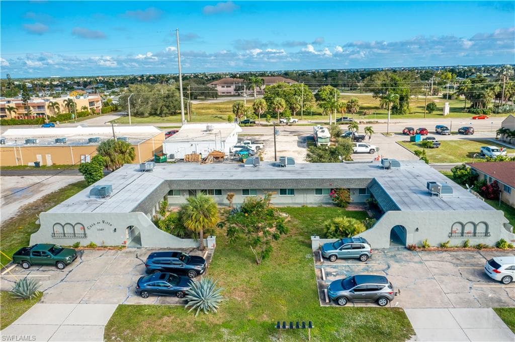 2927 SE 15th PL 4 CAPE CORAL, FL 33904