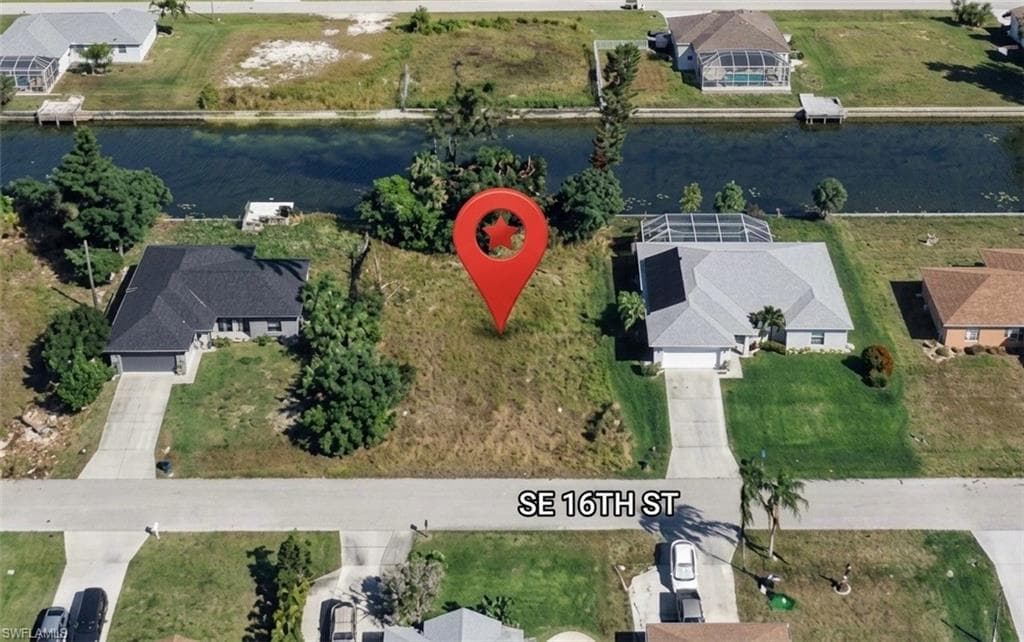 415 SE 16th ST CAPE CORAL, FL 33990