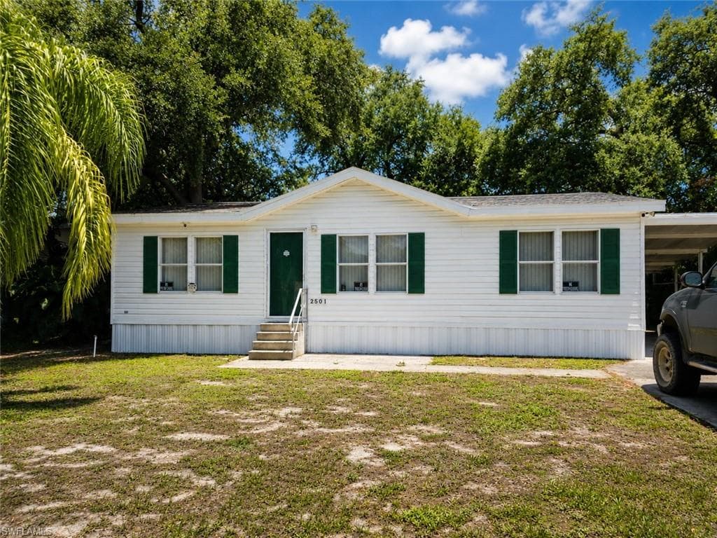 2501 Gail Helen CT NORTH FORT MYERS, FL 33917