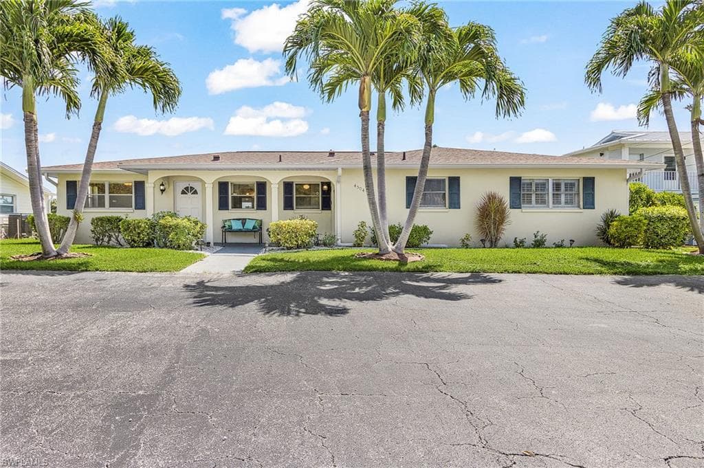 4504 SE 6th PL 1 CAPE CORAL, FL 33904
