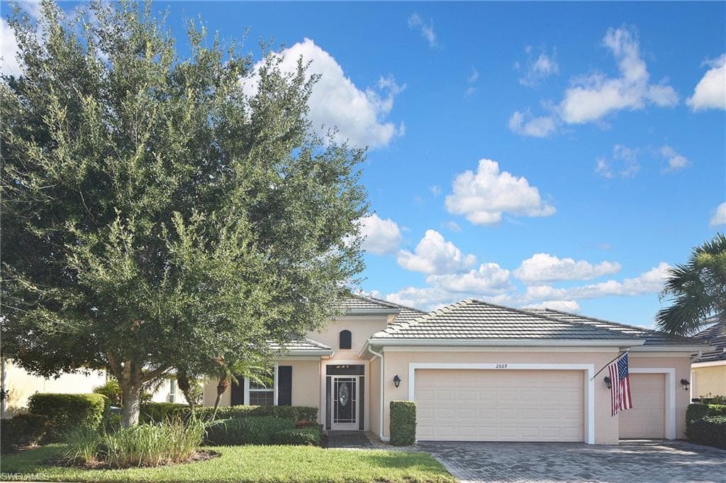 2669 Lambay CT CAPE CORAL, FL 33991