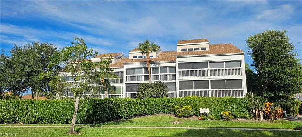 1050 9th ST S 102 NAPLES, FL 34102