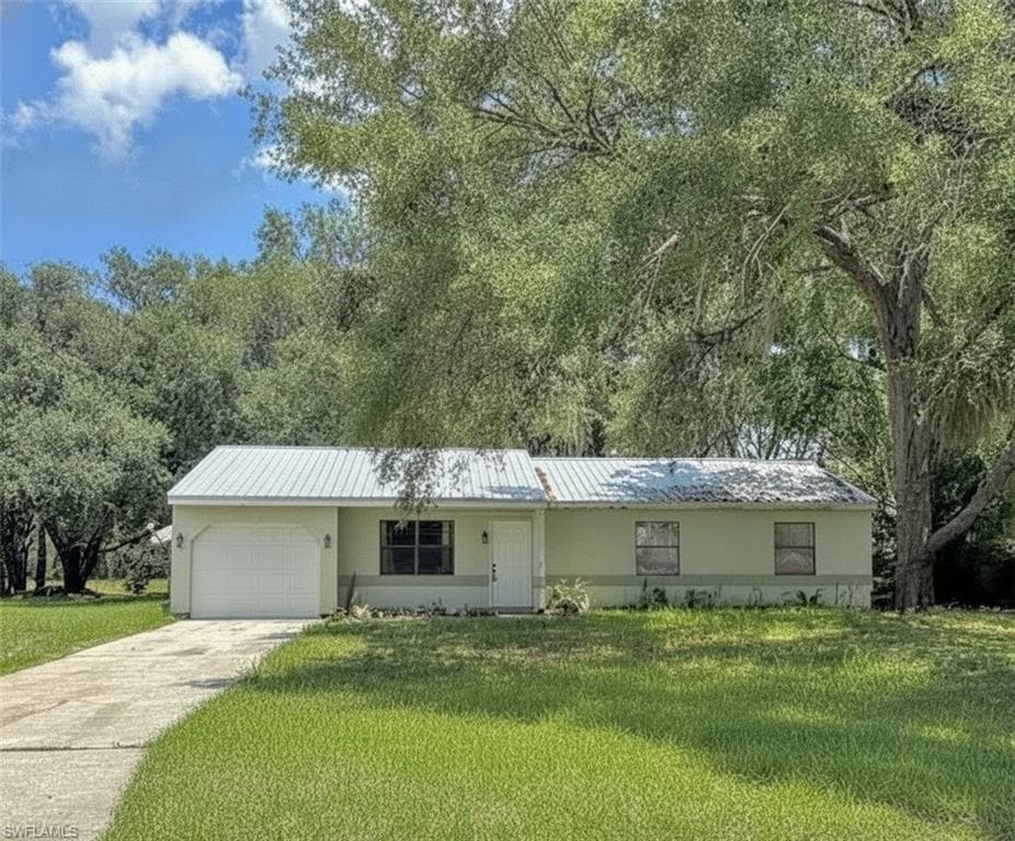 4005 E Sunflower CIR LABELLE, FL 33935