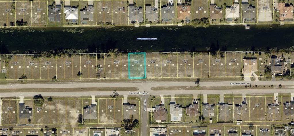 2829 Diplomat PKWY W CAPE CORAL, FL 33993