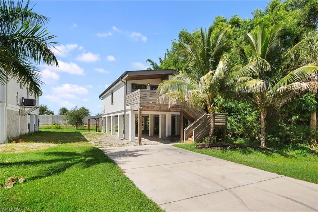 3260 Woodside AVE NAPLES, FL 34112