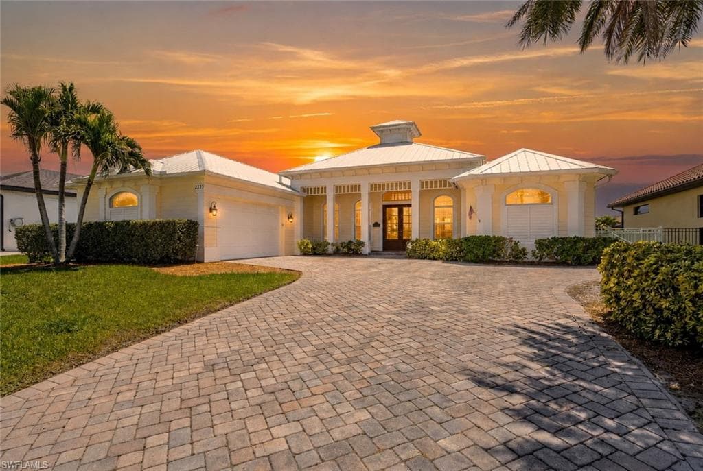 2213 SE 19th AVE CAPE CORAL, FL 33990