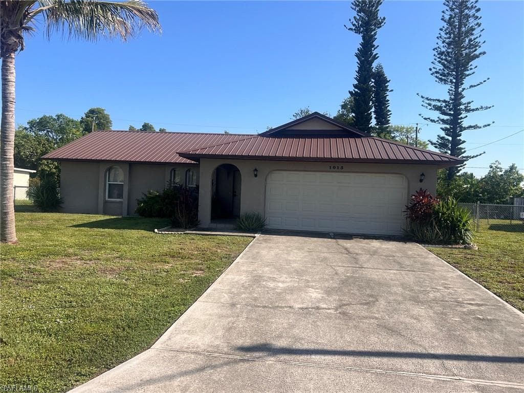 1015 SE 25th TER CAPE CORAL, FL 33904