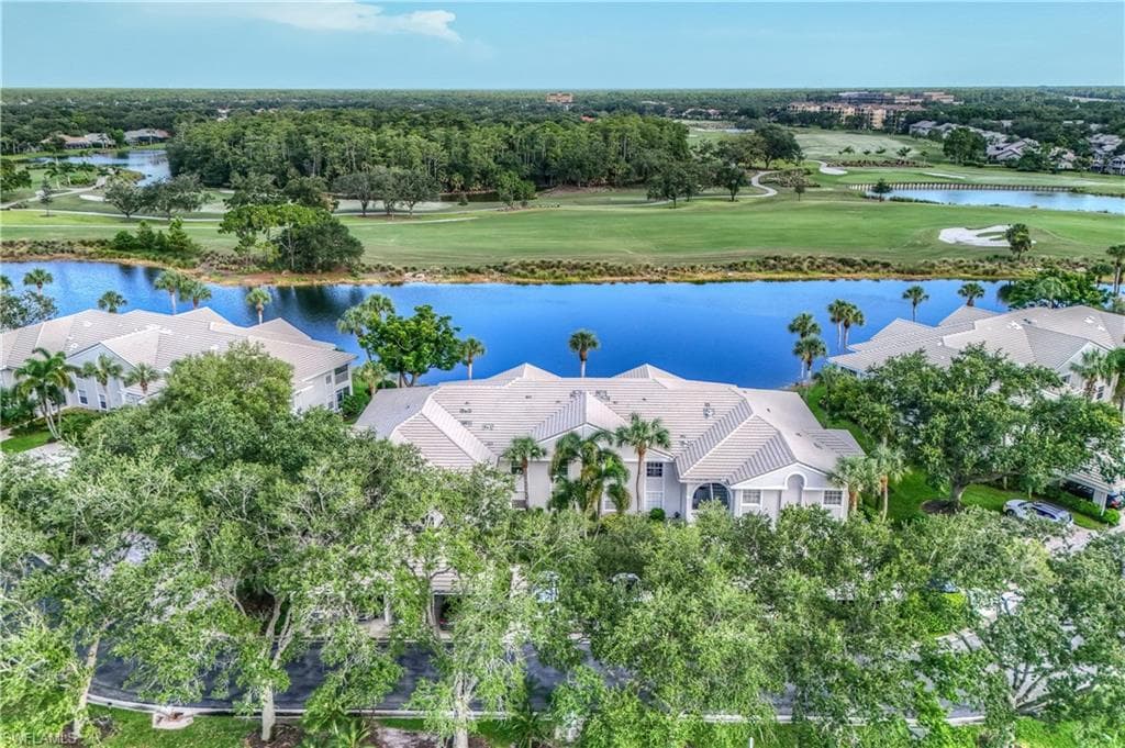 6260 Bellerive AVE 404 NAPLES, FL 34119