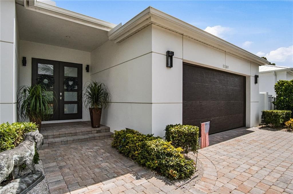 1167 22nd AVE N NAPLES, FL 34103