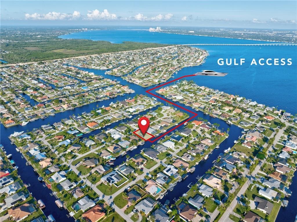 2022 SE 29th ST CAPE CORAL, FL 33904