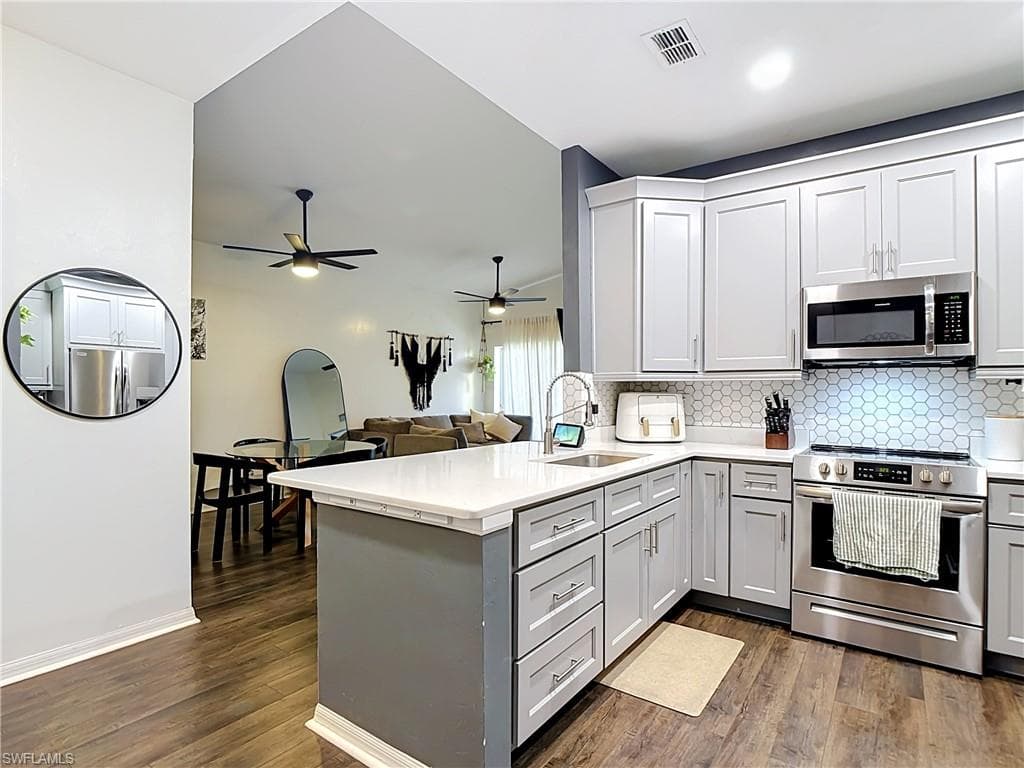 4241 Bellasol CIR 1923 FORT MYERS, FL 33916