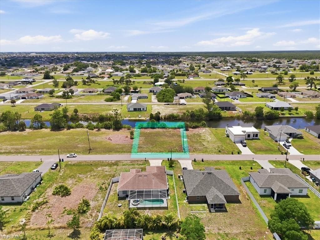 3000 NE 1st PL CAPE CORAL, FL 33909