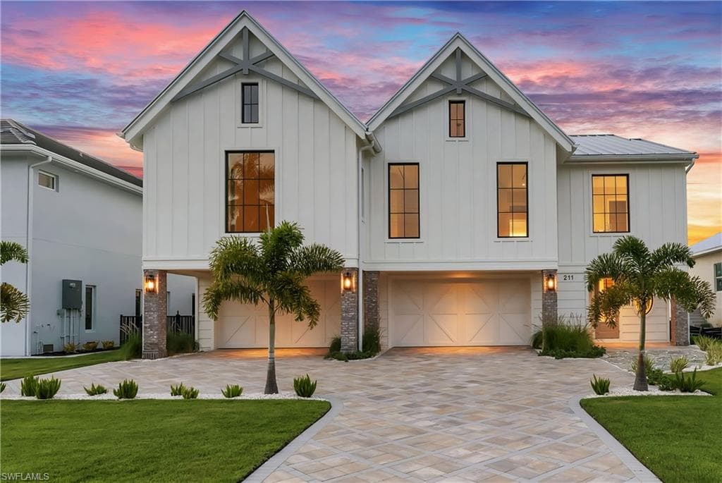 211 1st ST BONITA SPRINGS, FL 34134