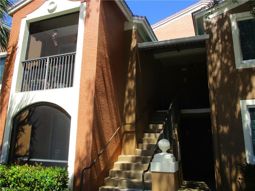 1160 Reserve WAY 207 NAPLES, FL 34105
