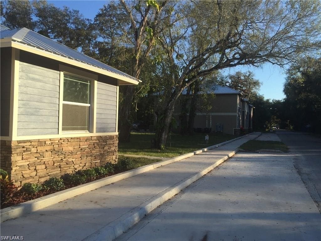 279 N Missouri ST 102 LABELLE, FL 33935