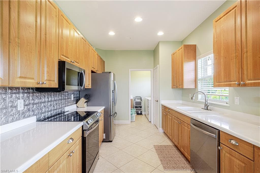 5600 Chelsey LN 201 FORT MYERS, FL 33912