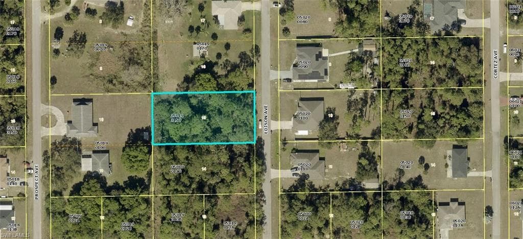 905 Edison AVE LEHIGH ACRES, FL 33972