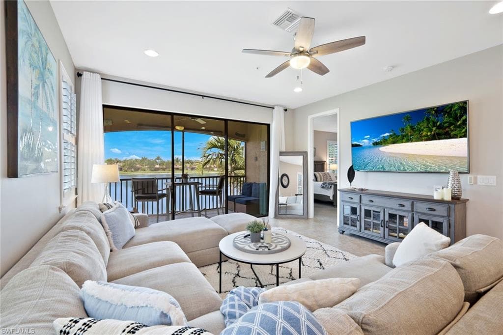 26201 Palace LN 201 BONITA SPRINGS, FL 34135