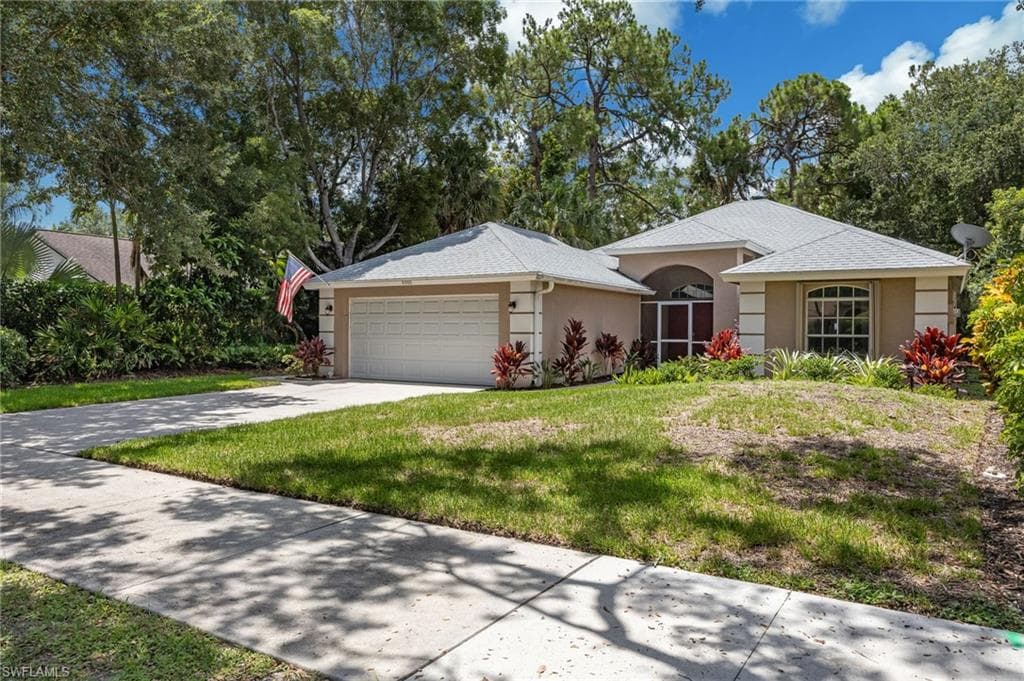 2656 River Reach DR NAPLES, FL 34104