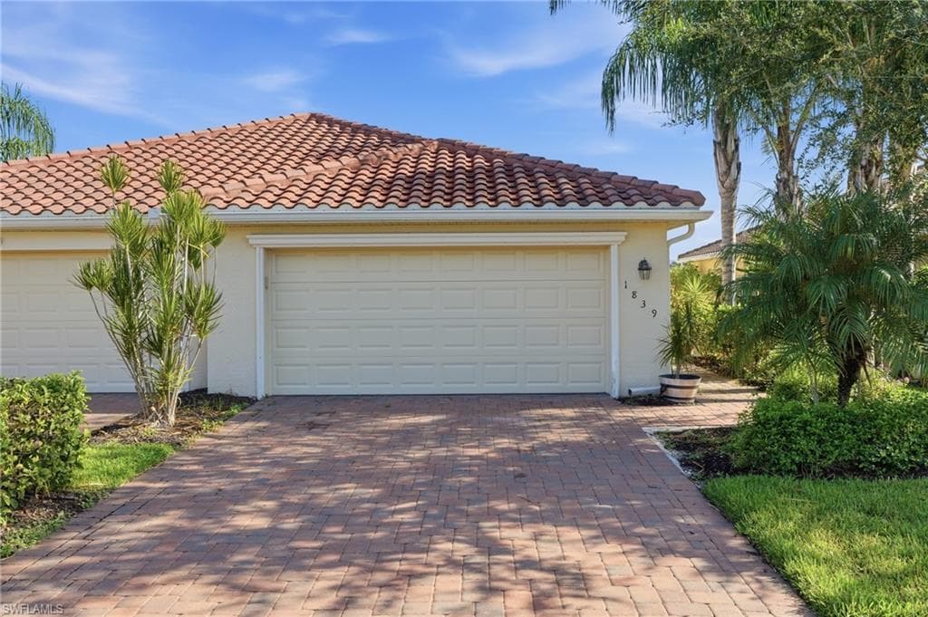 1839 Alameda DR NAPLES, FL 34120