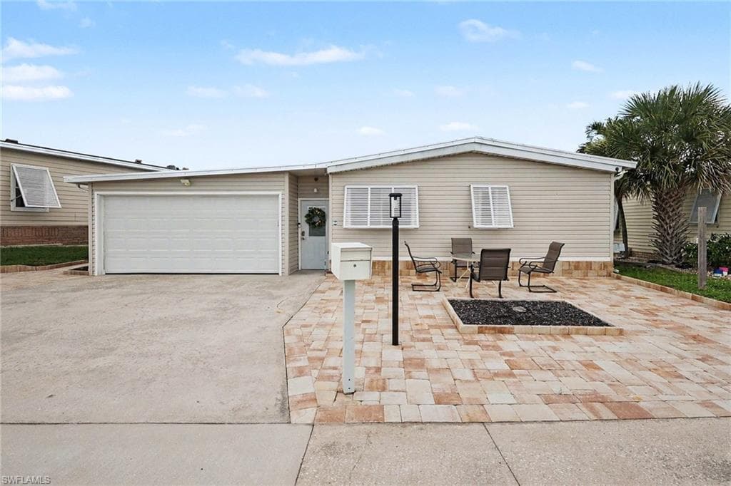 11181 Azalea LN FORT MYERS BEACH, FL 33931