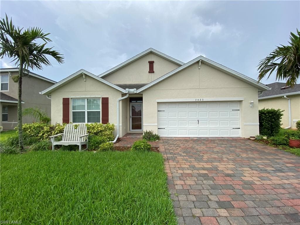 3425 Cancun CT CAPE CORAL, FL 33909