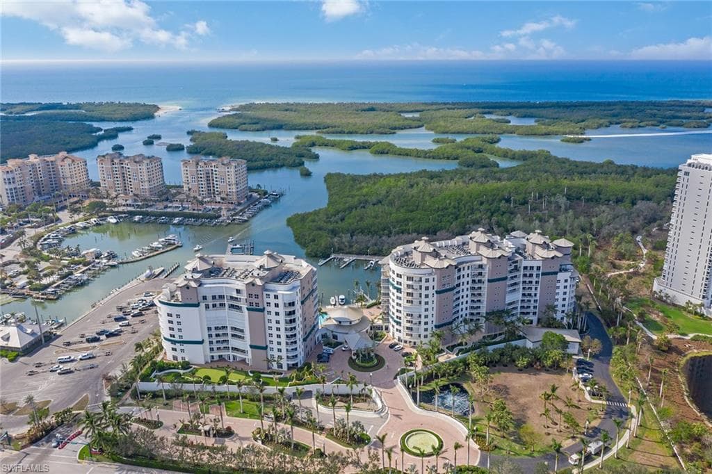 13675 Vanderbilt DR 1105 NAPLES, FL 34110