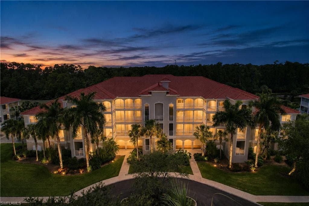 4874 Hampshire CT 303 NAPLES, FL 34112