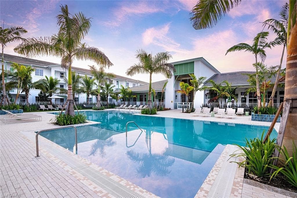 6026 Whitaker RD B1 NAPLES, FL 34112