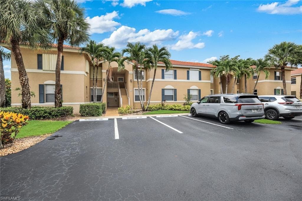 6384 Huntington Lakes CIR 103 NAPLES, FL 34119