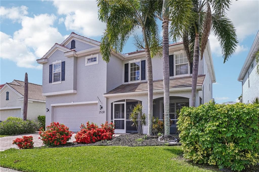 2538 Blackburn CIR CAPE CORAL, FL 33991