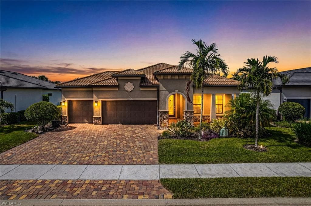 14045 Hawks Eye CT