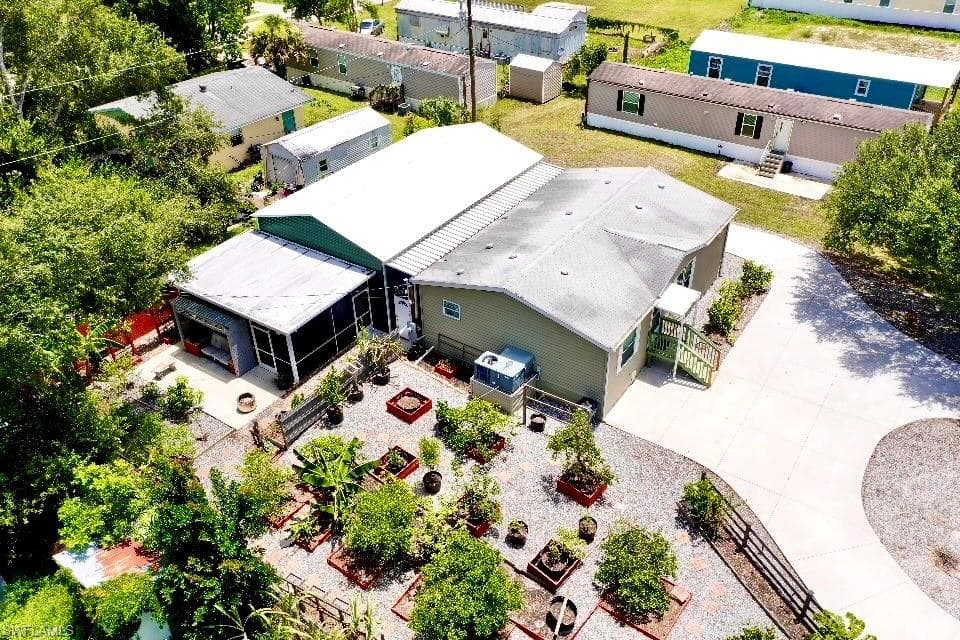 356 Sacramento ST NORTH FORT MYERS, FL 33903