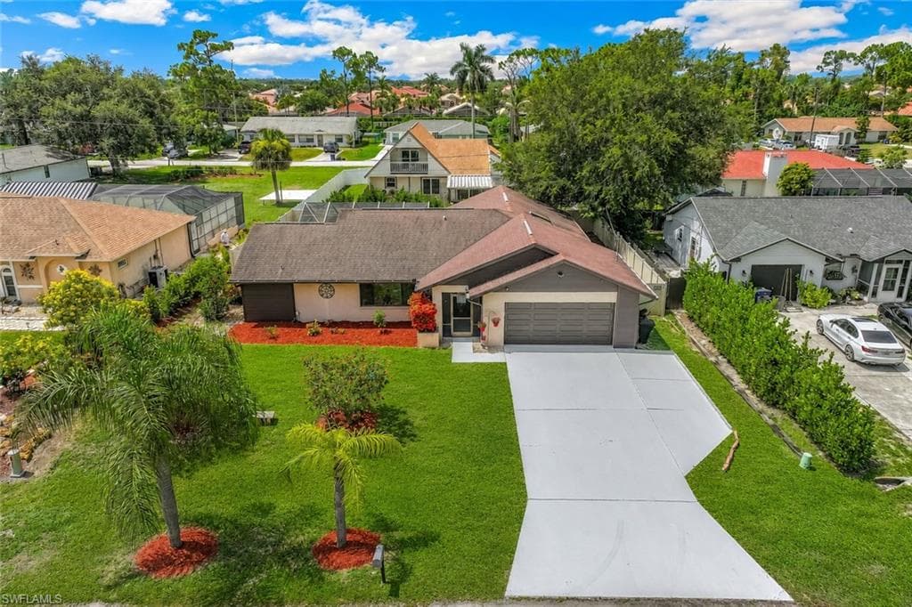 9166 King RD E FORT MYERS, FL 33967