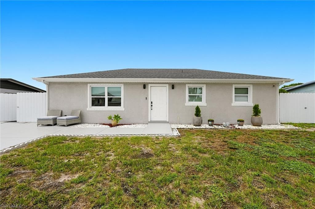 1776 Glenway CT FORT MYERS, FL 33916