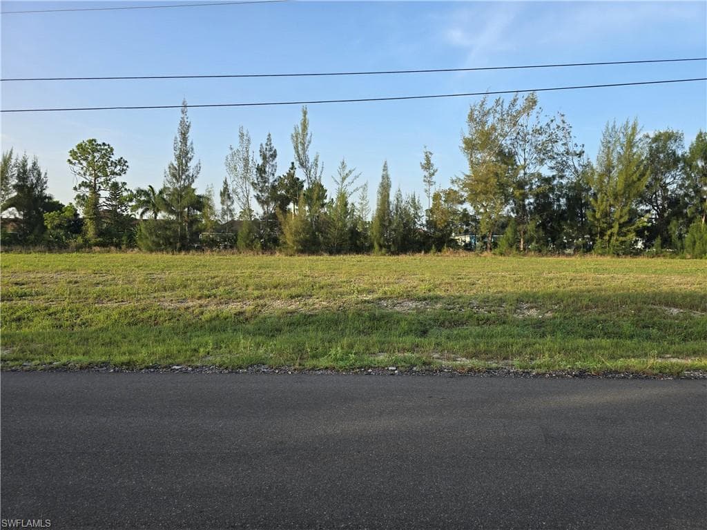 2124 NE 35th LN CAPE CORAL, FL 33909