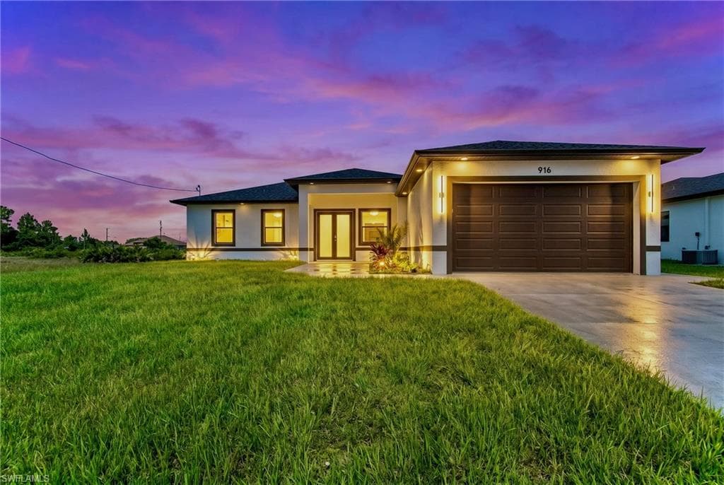 916 Manresa AVE S LEHIGH ACRES, FL 33974