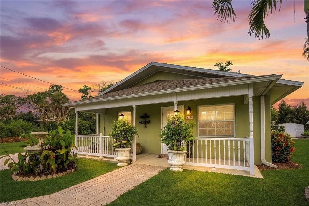 2385 Sunset AVE NAPLES, FL 34112