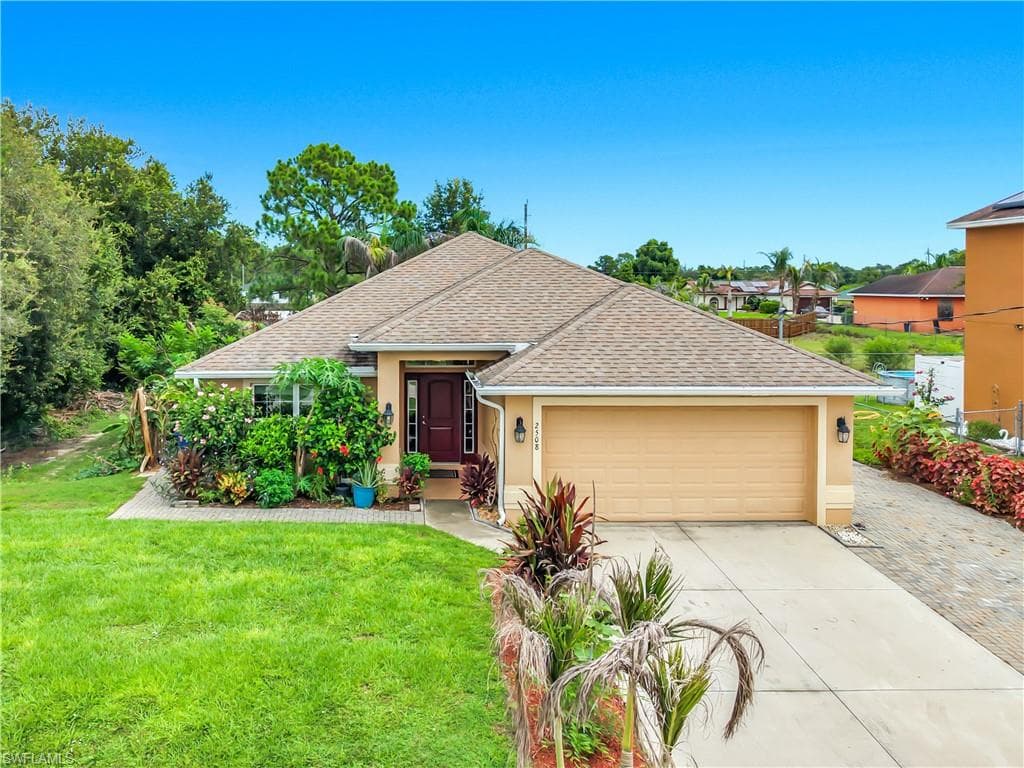 2508 41st ST W LEHIGH ACRES, FL 33971