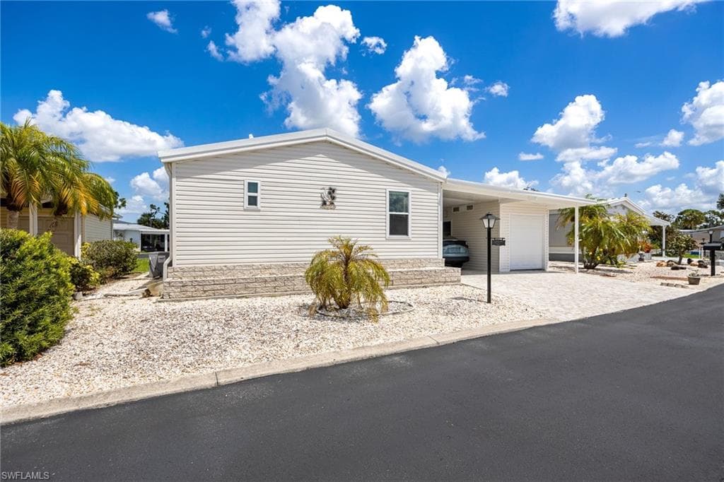 370 Nicklaus BLVD NORTH FORT MYERS, FL 33903