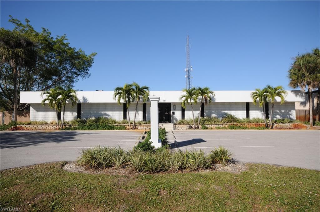 1951 J And C BLVD NAPLES, FL 34109