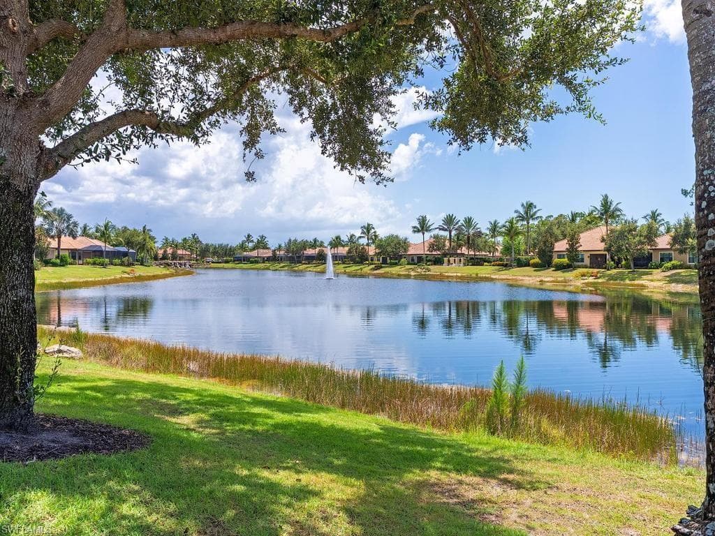 9442 Isla Bella CIR BONITA SPRINGS, FL 34135
