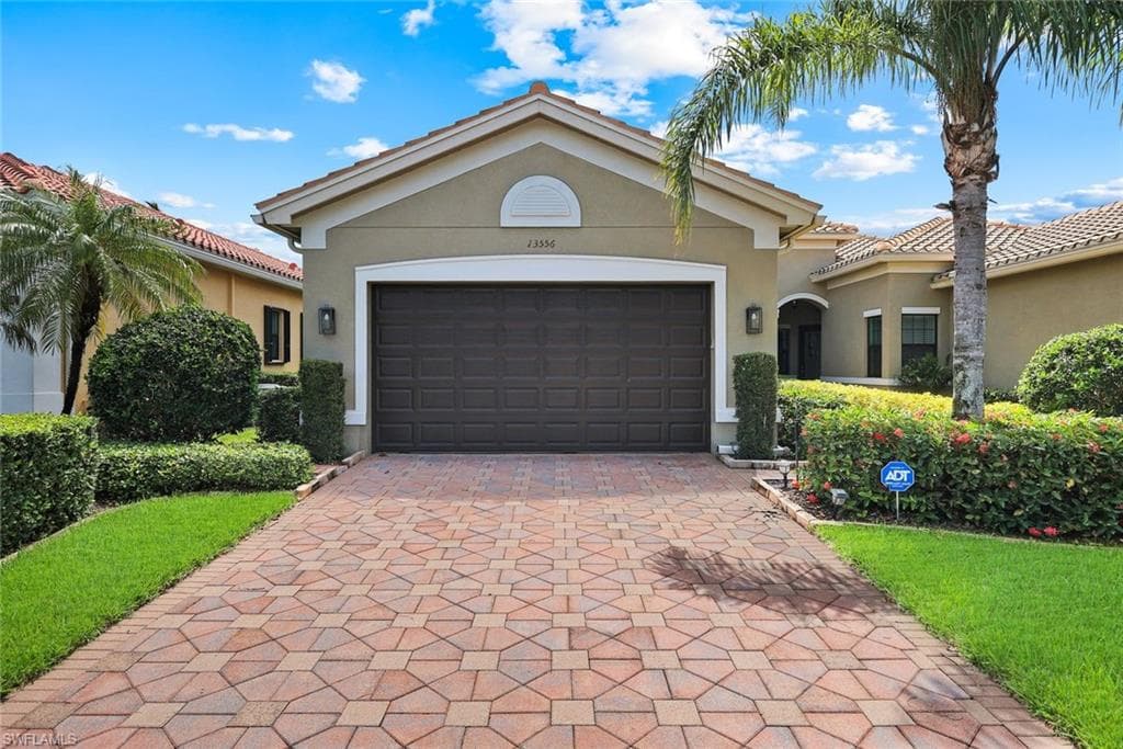 13556 Coronado DR NAPLES, FL 34109