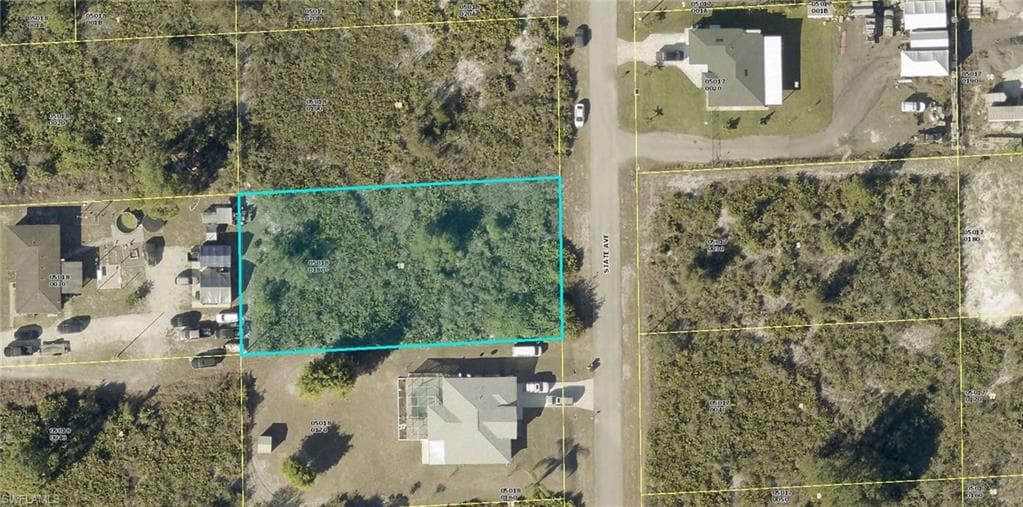1715 State AVE LEHIGH ACRES, FL 33972
