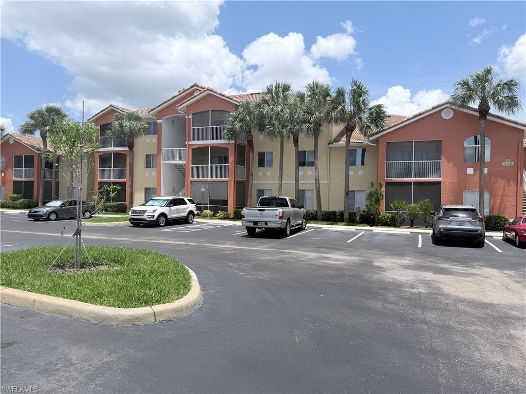 6321 Aragon WAY 205 FORT MYERS, FL 33966