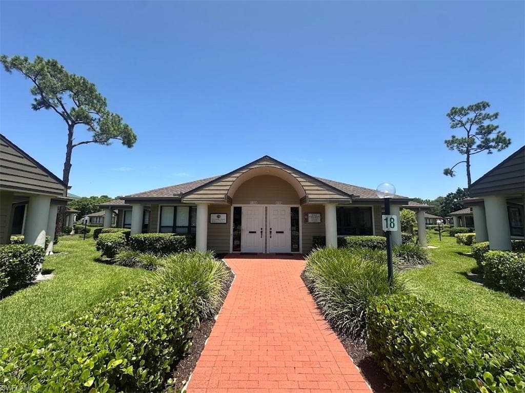12611/613 New Brittany BLVD FORT MYERS, FL 33907